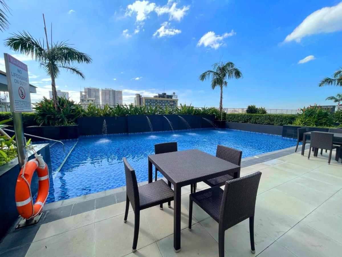 Cozy Penthouse 2Br Suite W Balcony - Amazing Manila Bay View And City Skyline Near Moa Пасай Экстерьер фото