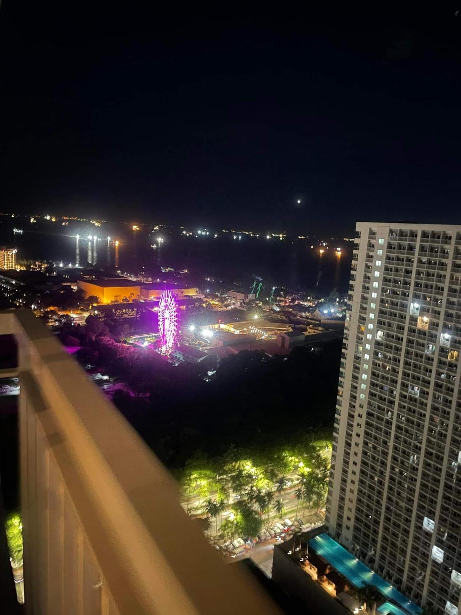 Cozy Penthouse 2Br Suite W Balcony - Amazing Manila Bay View And City Skyline Near Moa Пасай Экстерьер фото